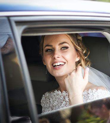 perfect limo for a wedding day 