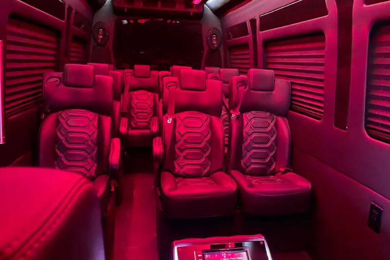 lincoln limo amenities